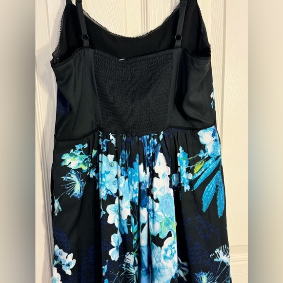 WHBM‎ Blue Watercolor Spaghetti Strap Floral Fit & Flare Dress 6p - Picture 4 of 12